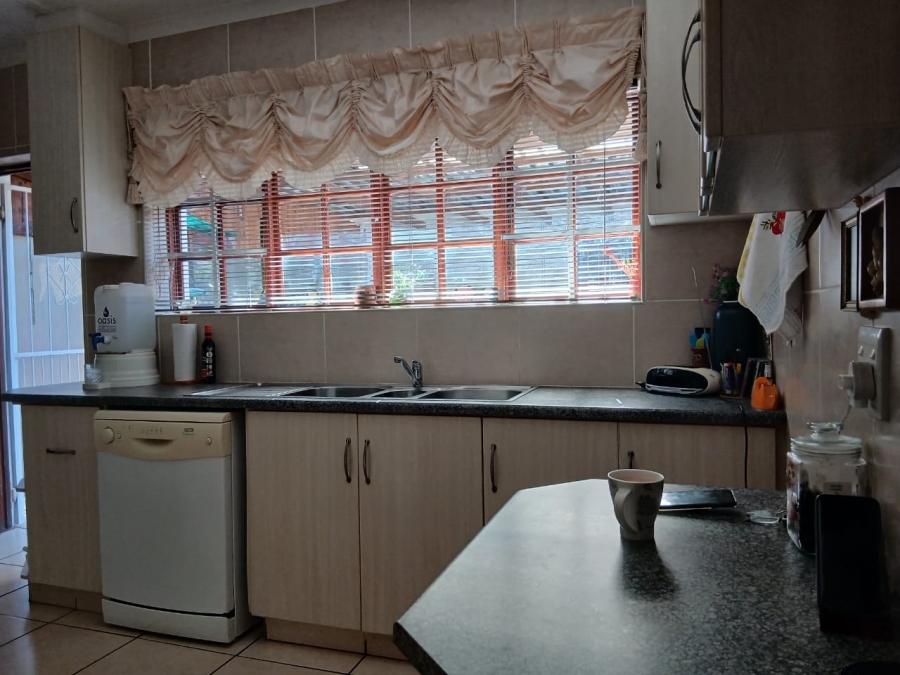 3 Bedroom Property for Sale in Noorsekloof Eastern Cape
